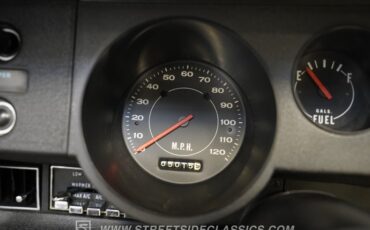 Plymouth-Barracuda-1970-Moulin-Rouge-White-40