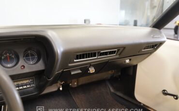 Plymouth-Barracuda-1970-Moulin-Rouge-White-46