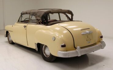 Plymouth-Cranbrook-1951-Yellow-Red-1