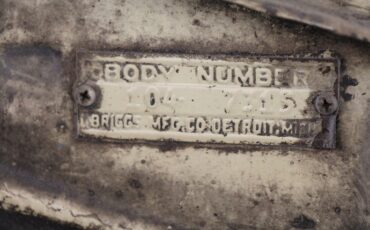 Plymouth-Cranbrook-1951-Yellow-Red-13