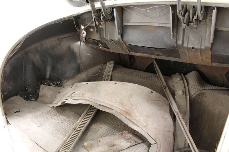 Plymouth-Cranbrook-1951-Yellow-Red-25