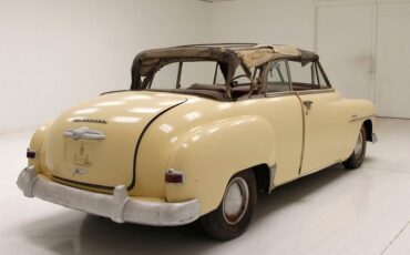 Plymouth-Cranbrook-1951-Yellow-Red-3