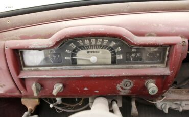 Plymouth-Cranbrook-1951-Yellow-Red-31