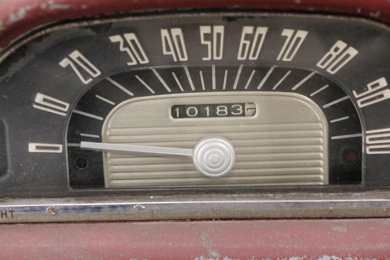 Plymouth-Cranbrook-1951-Yellow-Red-32