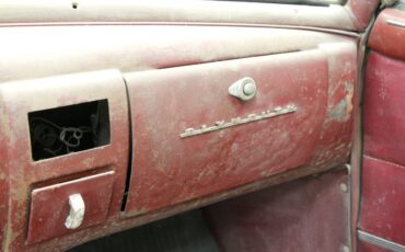 Plymouth-Cranbrook-1951-Yellow-Red-35