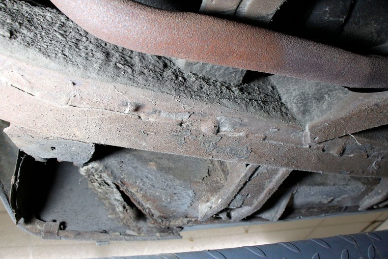 Plymouth-Cranbrook-1951-Yellow-Red-6