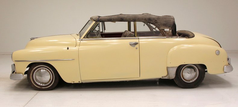 Plymouth-Cranbrook-1951-Yellow-Red