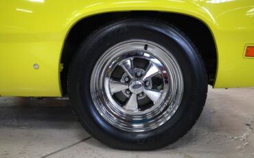 Plymouth-Duster-1971-Curious-Yellow-Tan-19