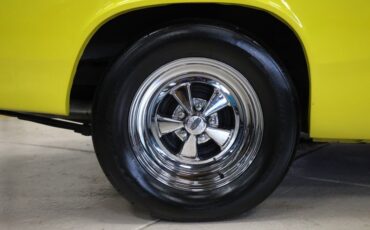Plymouth-Duster-1971-Curious-Yellow-Tan-21