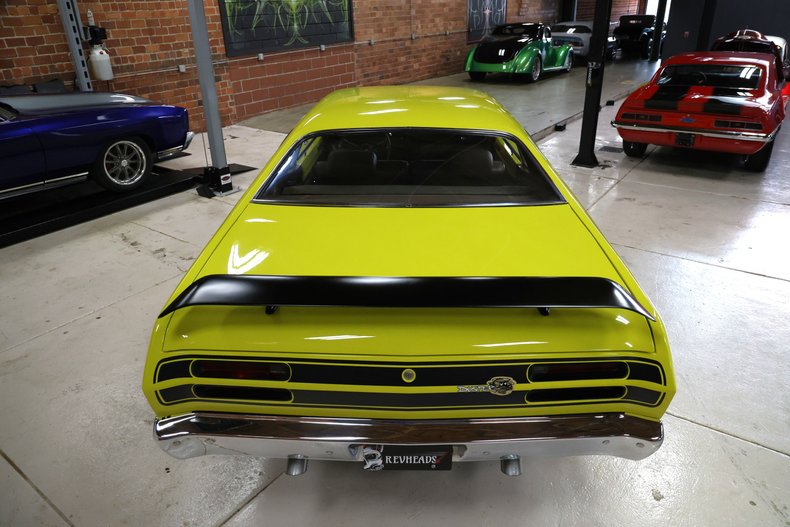 Plymouth-Duster-1971-Curious-Yellow-Tan-37