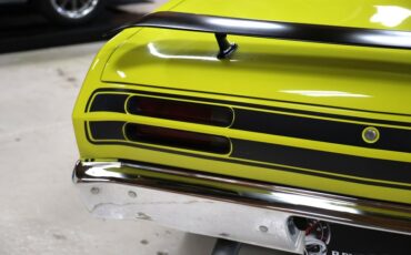 Plymouth-Duster-1971-Curious-Yellow-Tan-38