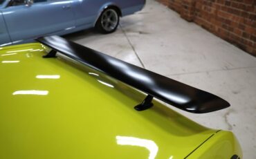 Plymouth-Duster-1971-Curious-Yellow-Tan-42