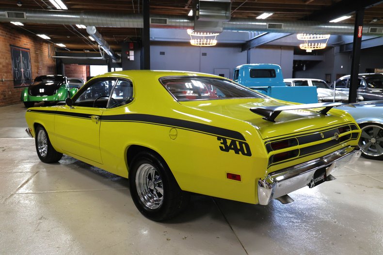 Plymouth-Duster-1971-Curious-Yellow-Tan-44