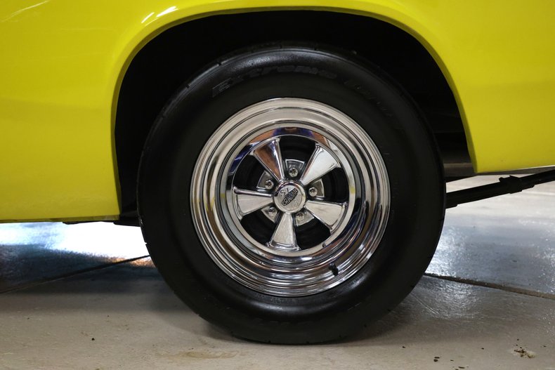 Plymouth-Duster-1971-Curious-Yellow-Tan-45