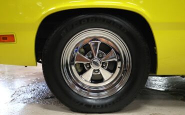 Plymouth-Duster-1971-Curious-Yellow-Tan-47