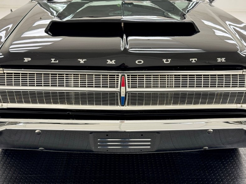 Plymouth-Fury-iii-1965-Ebony-Black-10