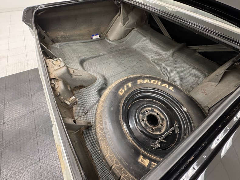 Plymouth-Fury-iii-1965-Ebony-Black-11