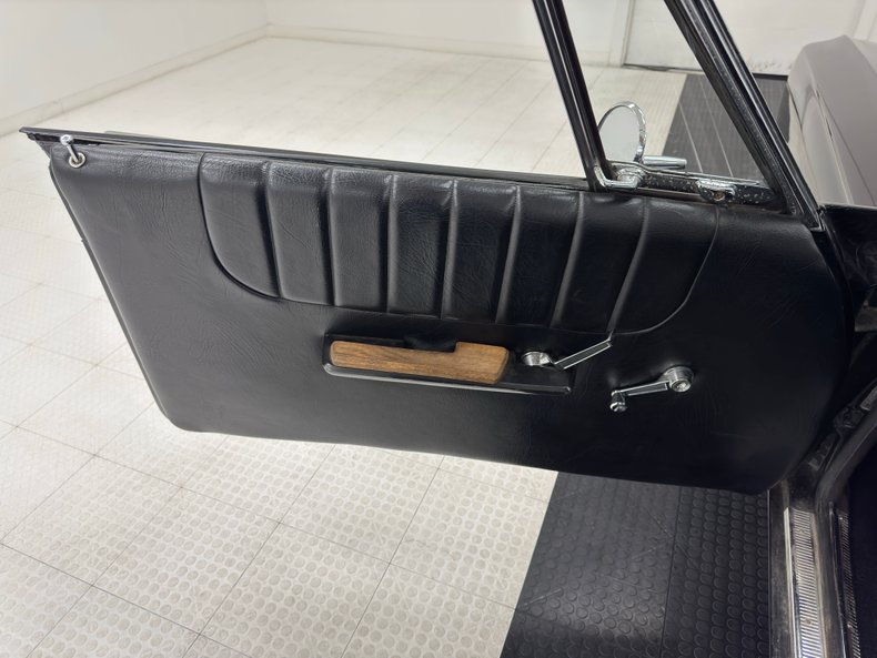 Plymouth-Fury-iii-1965-Ebony-Black-12