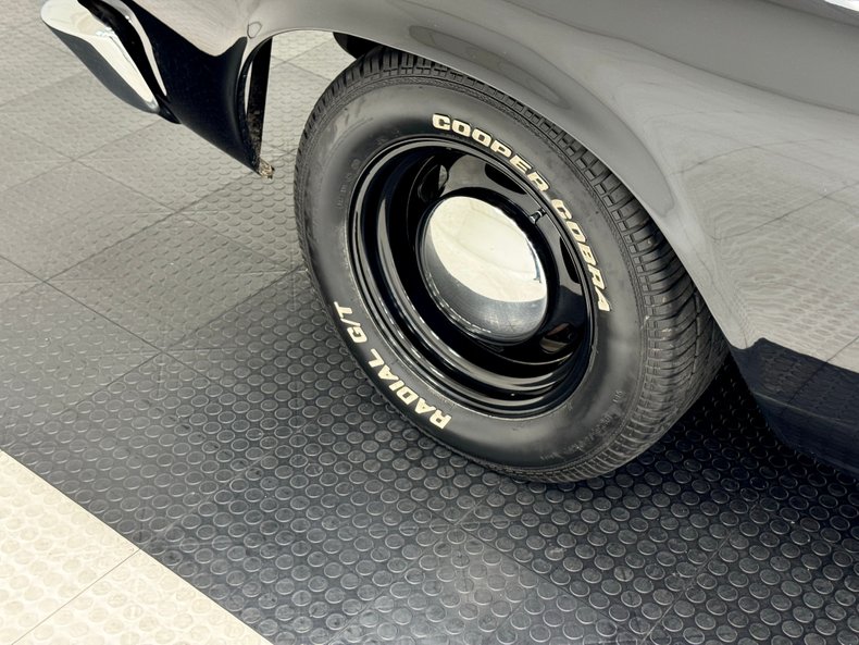 Plymouth-Fury-iii-1965-Ebony-Black-14