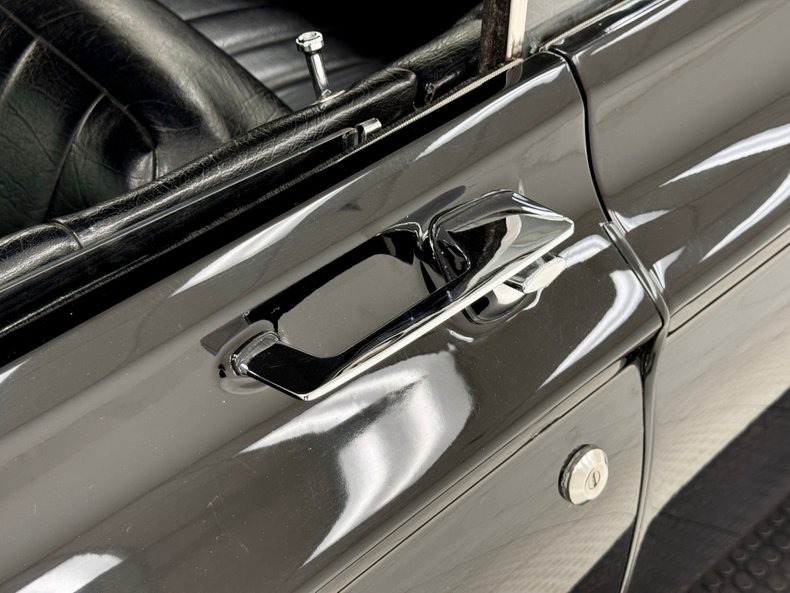 Plymouth-Fury-iii-1965-Ebony-Black-18