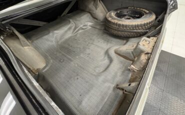 Plymouth-Fury-iii-1965-Ebony-Black-2