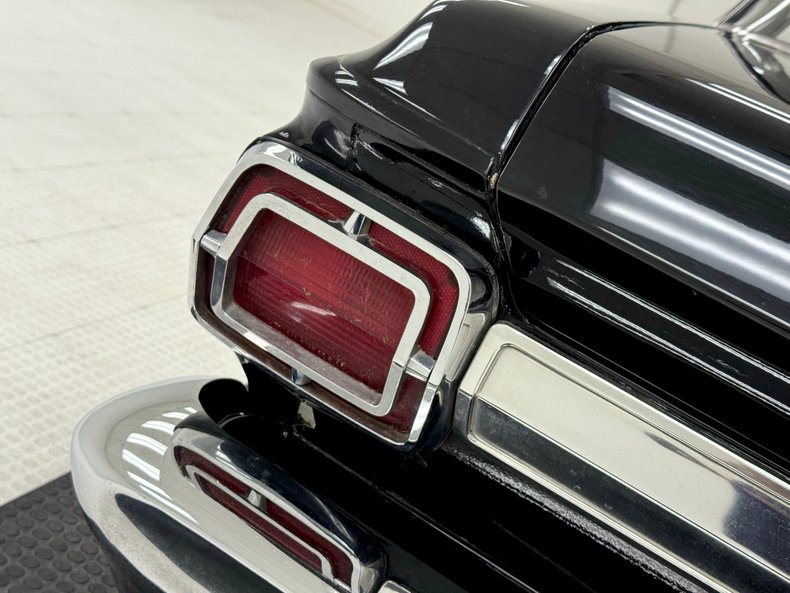 Plymouth-Fury-iii-1965-Ebony-Black-20