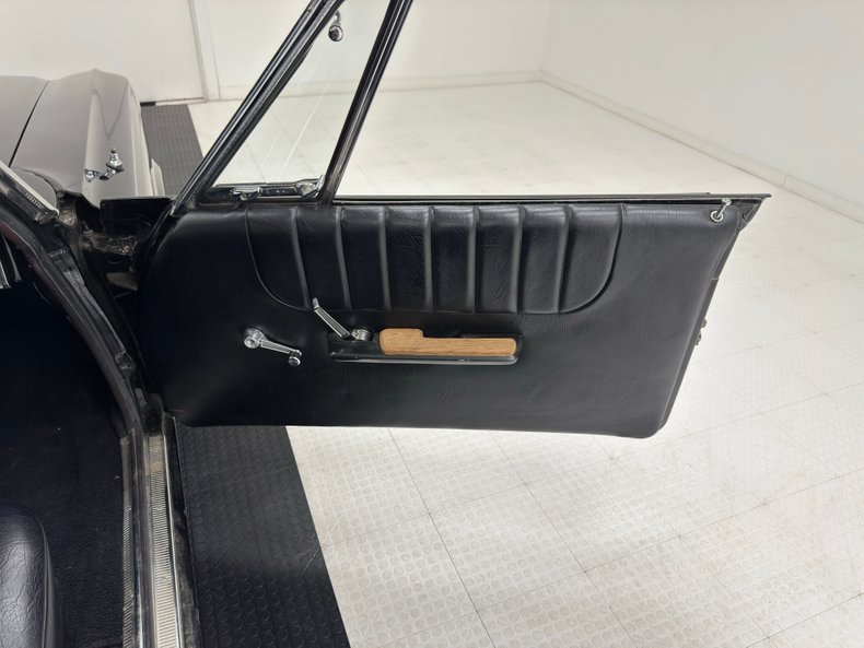 Plymouth-Fury-iii-1965-Ebony-Black-26