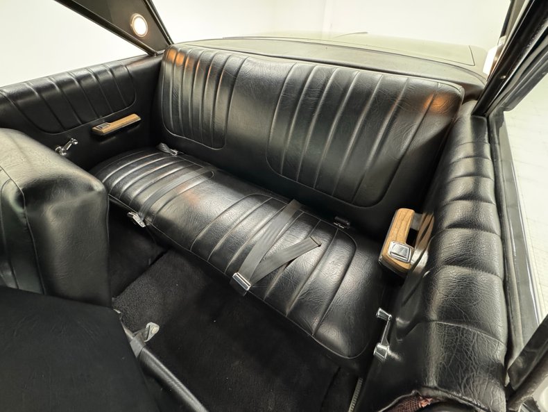 Plymouth-Fury-iii-1965-Ebony-Black-29