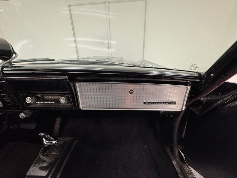 Plymouth-Fury-iii-1965-Ebony-Black-37