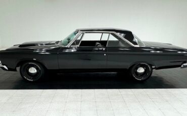 Plymouth-Fury-iii-1965-Ebony-Black