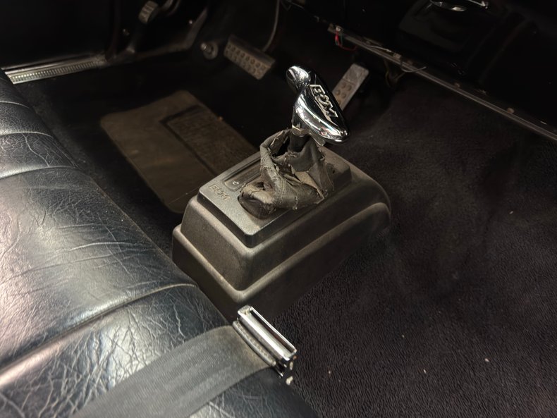 Plymouth-Fury-iii-1965-Ebony-Black-38