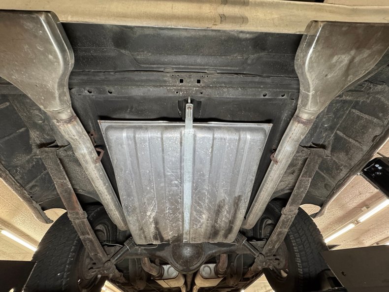 Plymouth-Fury-iii-1965-Ebony-Black-42