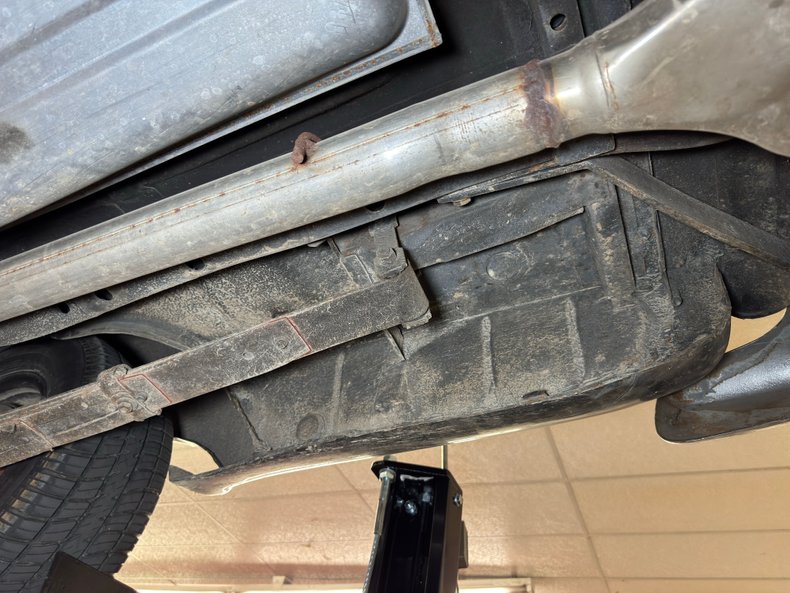 Plymouth-Fury-iii-1965-Ebony-Black-44