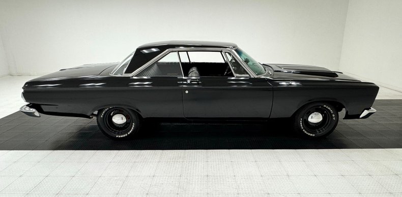 Plymouth-Fury-iii-1965-Ebony-Black-7