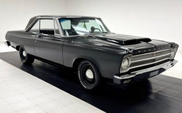 Plymouth-Fury-iii-1965-Ebony-Black-8