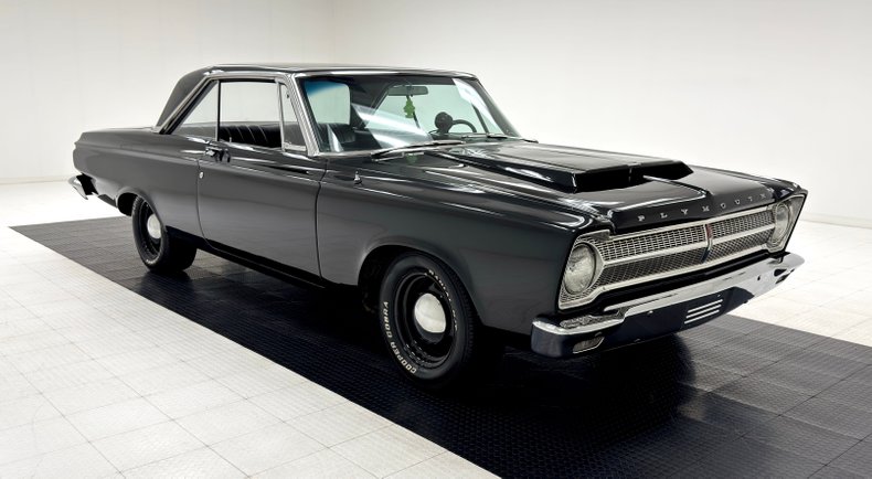 Plymouth-Fury-iii-1965-Ebony-Black-8