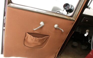 Plymouth-Model-pa-1931-Maroon-Tan-13