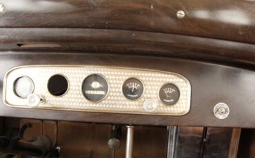 Plymouth-Model-pa-1931-Maroon-Tan-44