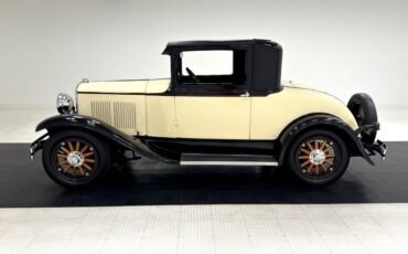 Plymouth-Model-u-1929-Pale-Yellow-Maroon-1