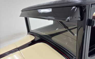 Plymouth-Model-u-1929-Pale-Yellow-Maroon-22