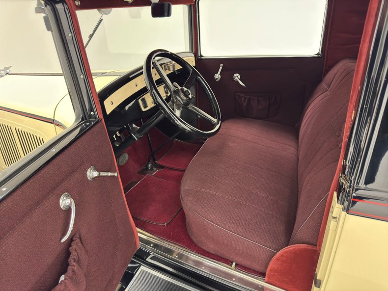 Plymouth-Model-u-1929-Pale-Yellow-Maroon-37