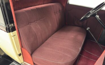 Plymouth-Model-u-1929-Pale-Yellow-Maroon-39