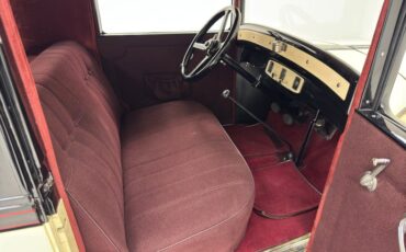Plymouth-Model-u-1929-Pale-Yellow-Maroon-40