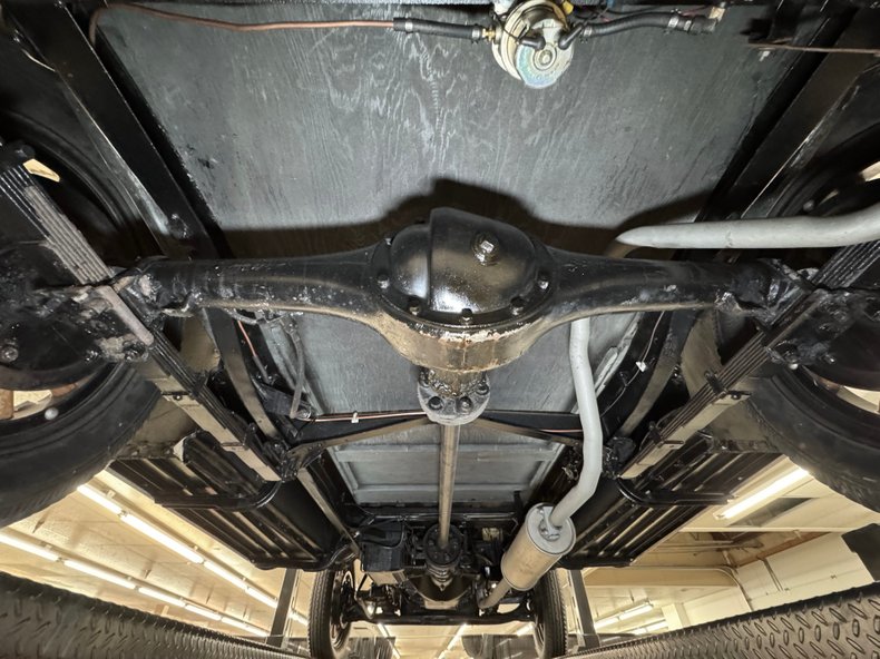 Plymouth-Model-u-1929-Pale-Yellow-Maroon-9