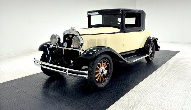 Plymouth-Model-u-1929-Pale-Yellow-Maroon