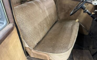 Plymouth-Other-1934-Black-Tan-12