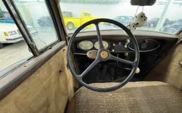 Plymouth-Other-1934-Black-Tan-16