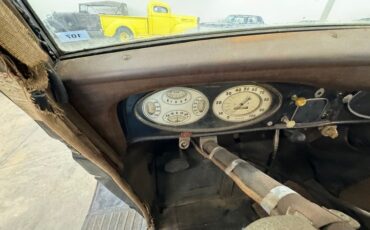 Plymouth-Other-1934-Black-Tan-17