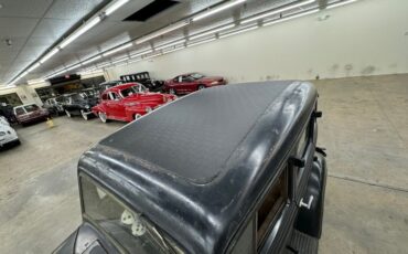 Plymouth-Other-1934-Black-Tan-28