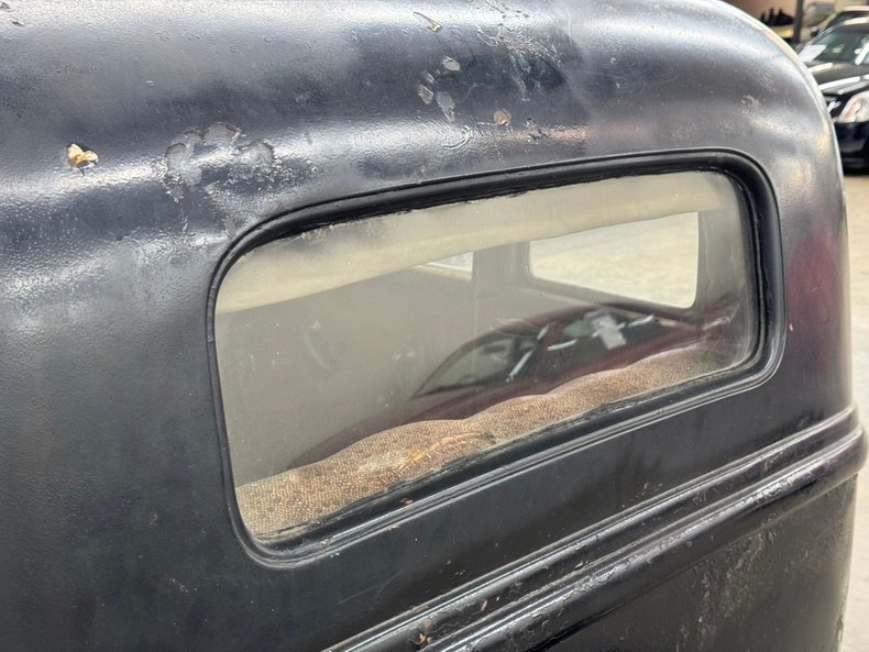 Plymouth-Other-1934-Black-Tan-30